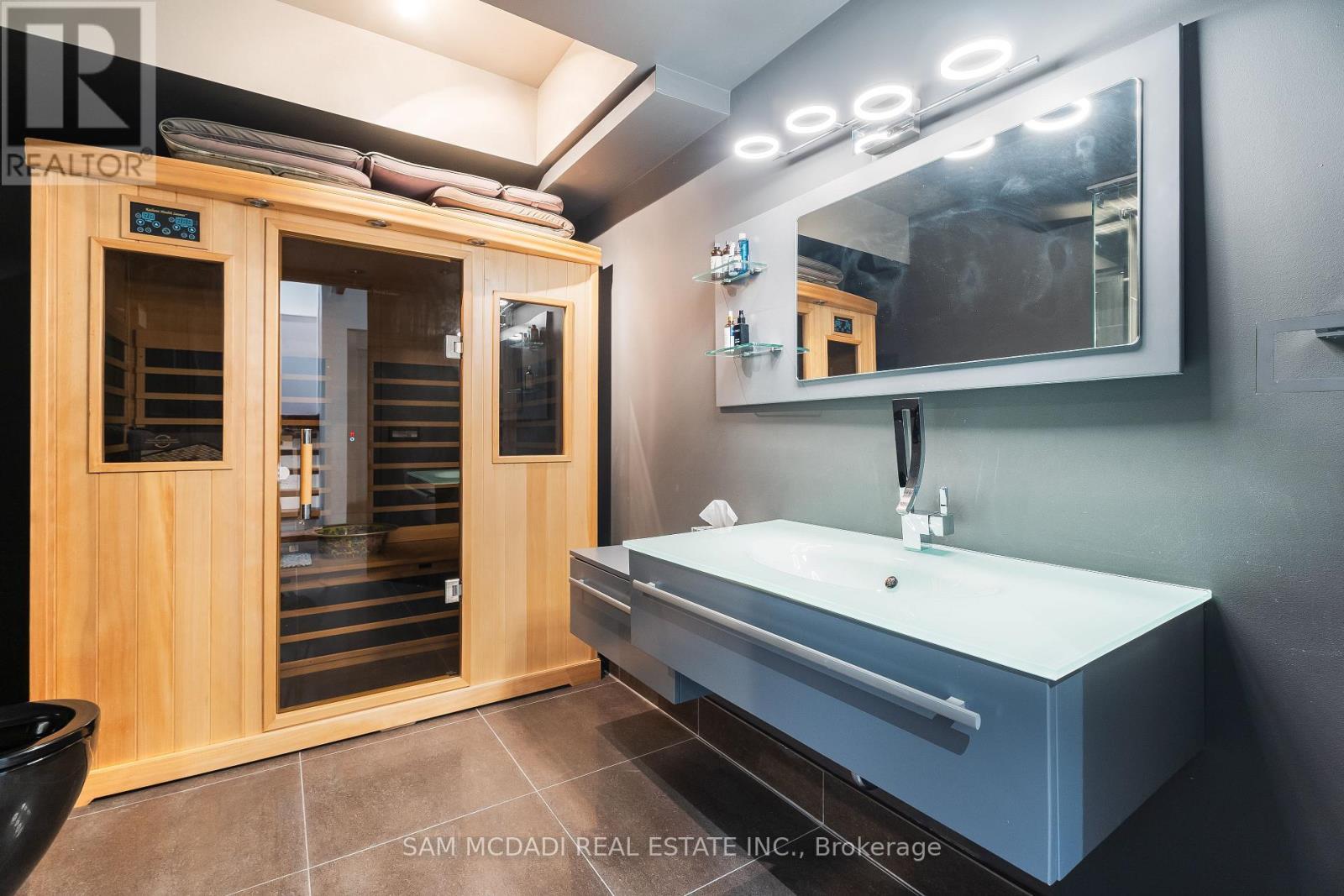 852 Goodwin Road, Mississauga, ON - Indoor Photo Showing Bathroom