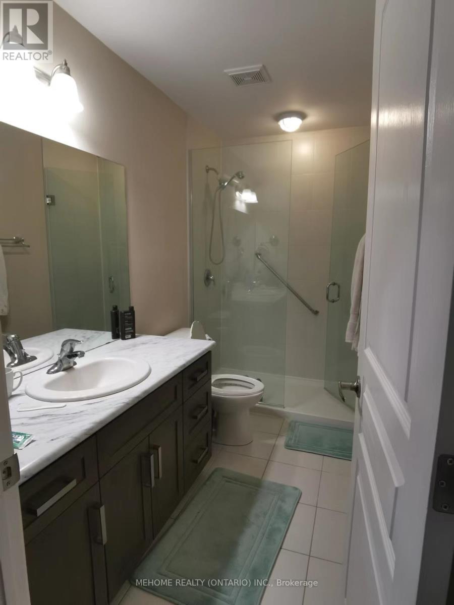 133 St. Leger Street, Kitchener, ON - Indoor Photo Showing Bathroom