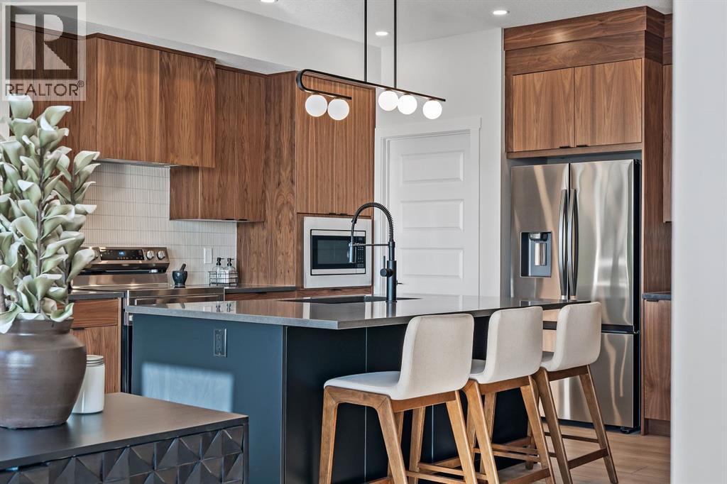 61 Keystone Creek Terrace, Calgary, AB - Indoor Photo Showing Kitchen With Stainless Steel Kitchen With Upgraded Kitchen