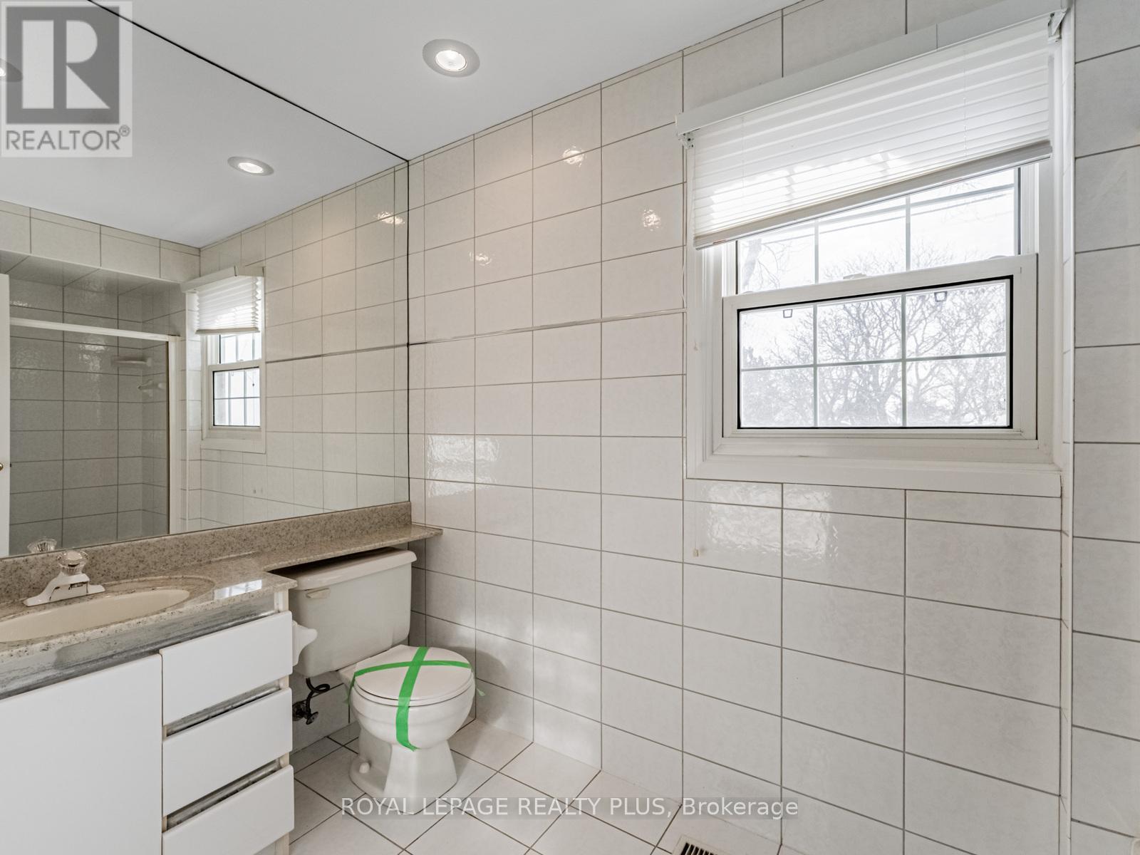 2923 Quetta Mews, Mississauga, ON - Indoor Photo Showing Bathroom