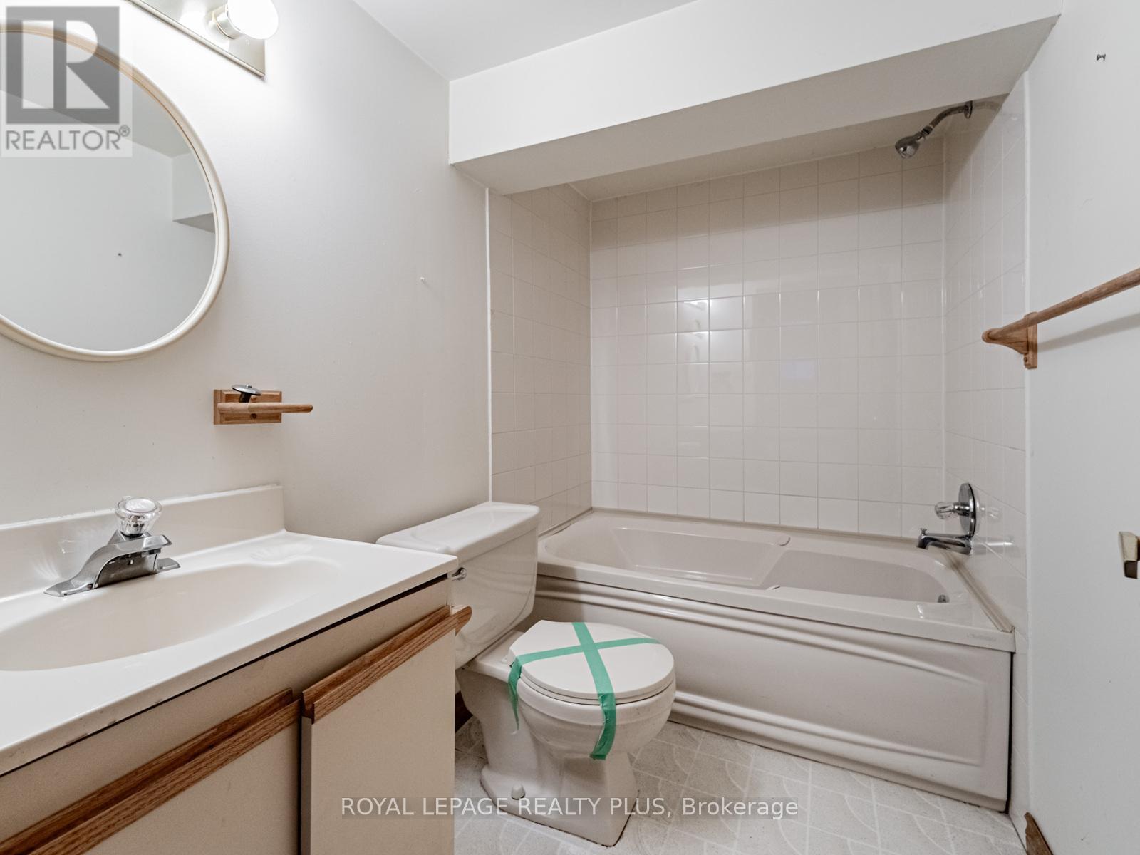 2923 Quetta Mews, Mississauga, ON - Indoor Photo Showing Bathroom