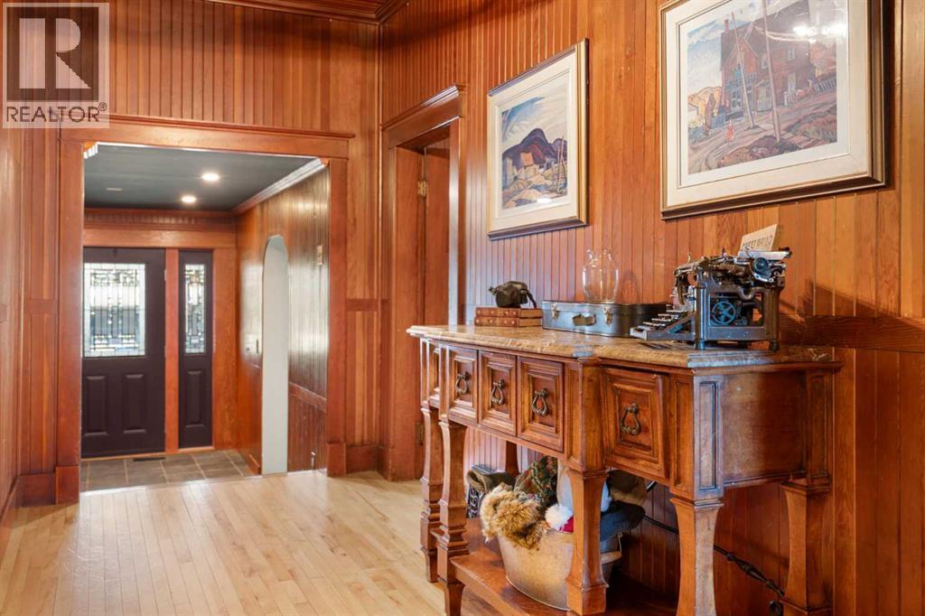 Hallway - 10507 Bradbury Drive Sw, Calgary, AB - Indoor Photo Showing Other Room