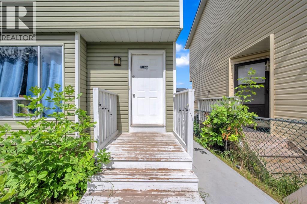6022 Martingrove Road Ne, Calgary, AB - Outdoor