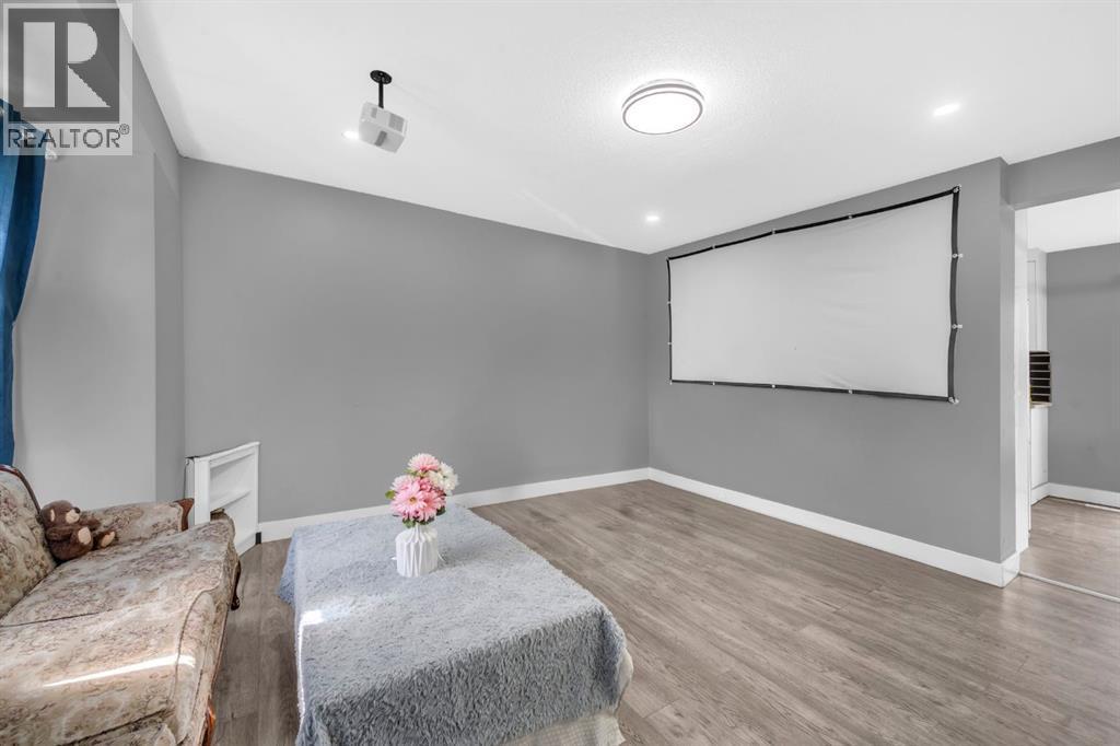 6022 Martingrove Road Ne, Calgary, AB - Indoor