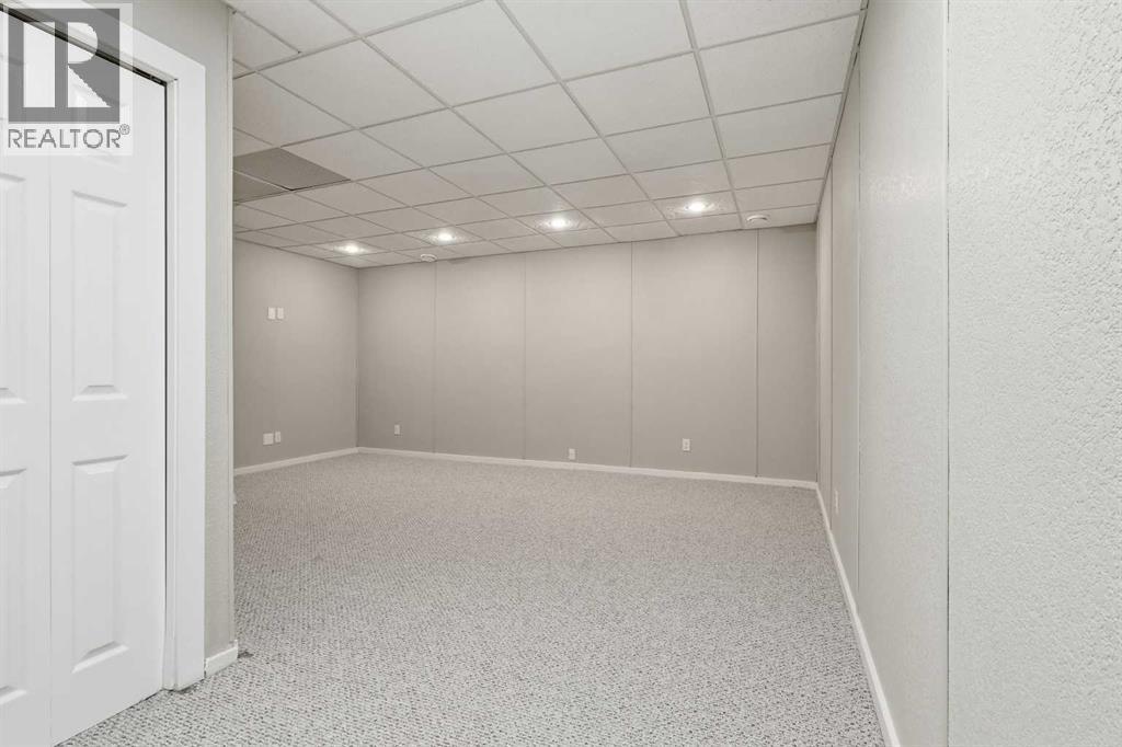 71 Panatella Hill Nw, Calgary, AB - Indoor