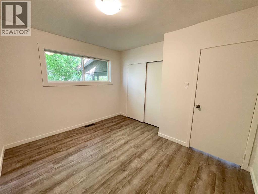 614 7 Avenue, Wainwright, AB - Indoor Photo Showing Other Room