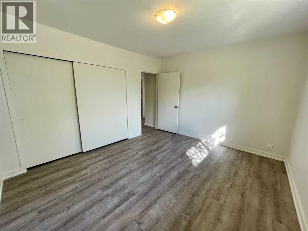 614 7 Avenue, Wainwright, AB - Indoor Photo Showing Other Room