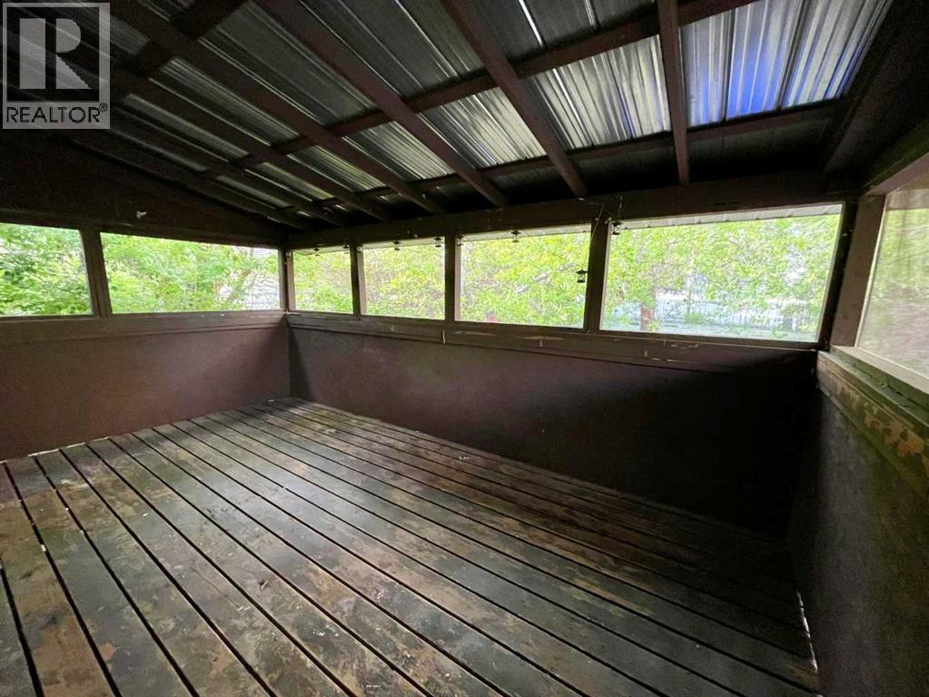 614 7 Avenue, Wainwright, AB - Indoor