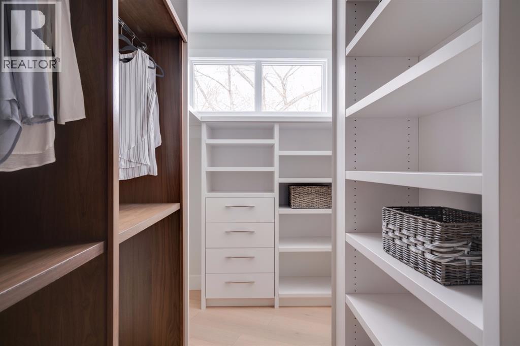 711 Imperial Way Sw, Calgary, AB - Indoor With Storage