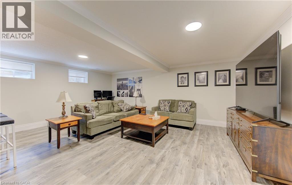 200 Dearborn Boulevard, Waterloo, ON - Indoor Photo Showing Basement