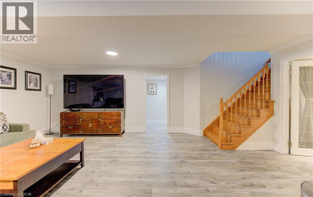 200 Dearborn Boulevard, Waterloo, ON - Indoor Photo Showing Other Room