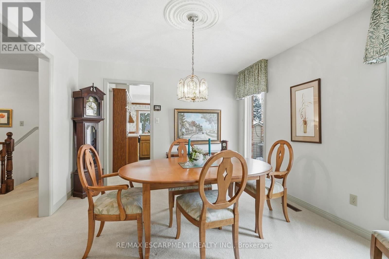 2320 Homer Drive, Burlington, ON - Indoor Photo Showing Dining Room