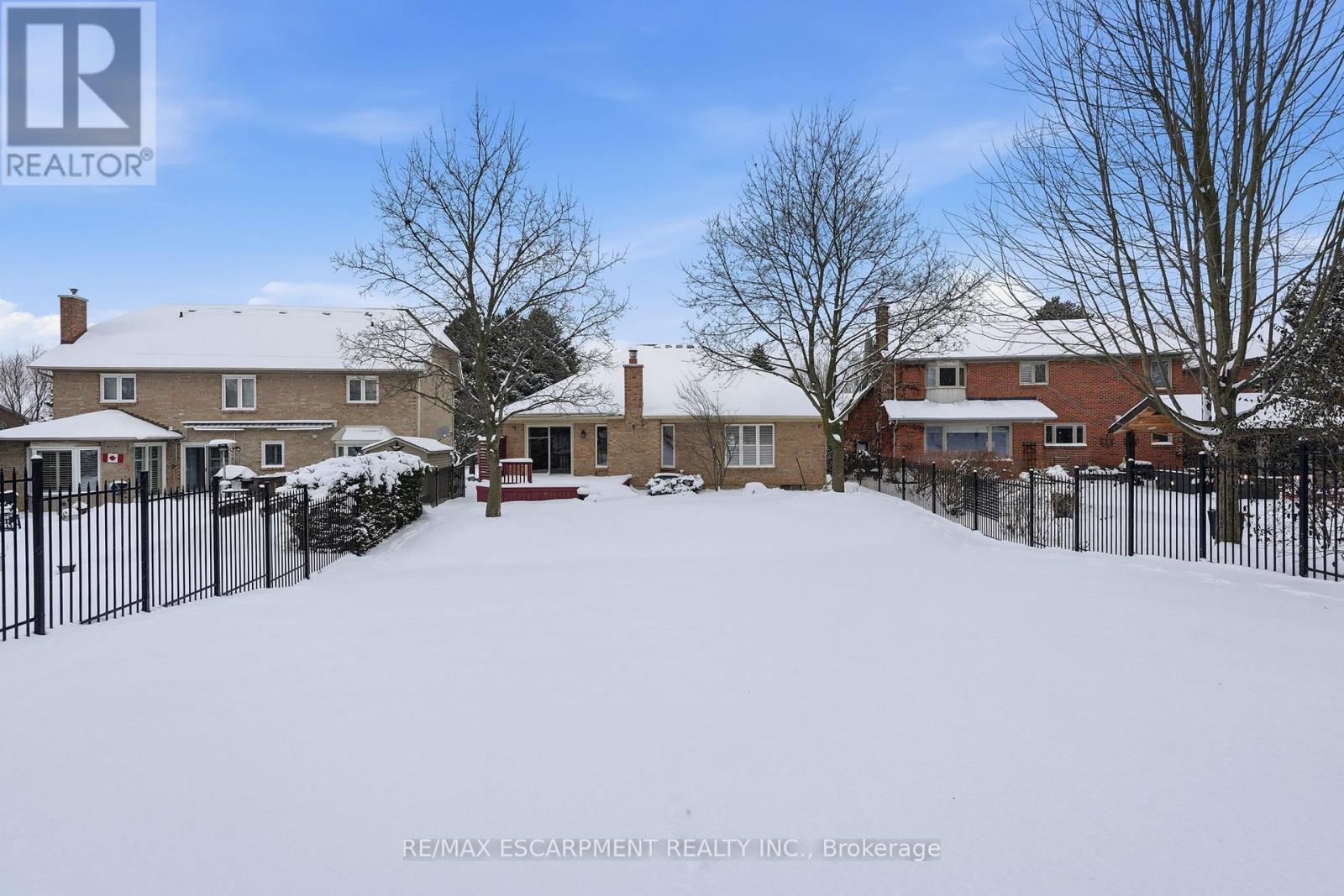 2320 Homer Drive, Burlington, ON - Outdoor