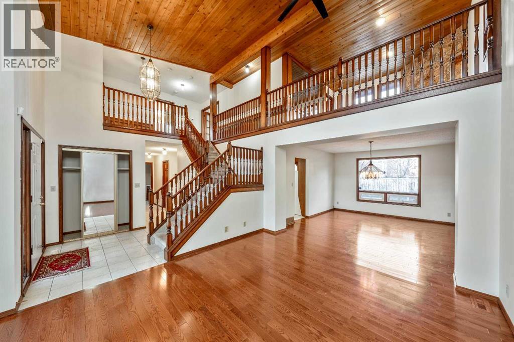 40 Edforth Road Nw, Calgary, AB - Indoor Photo Showing Other Room