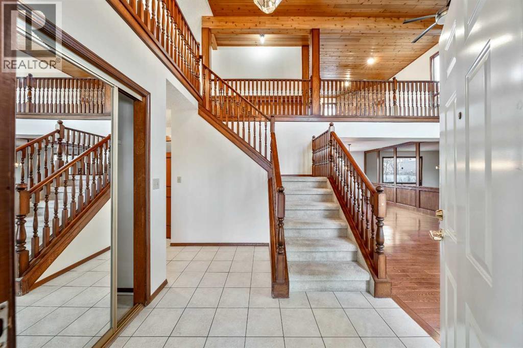 40 Edforth Road Nw, Calgary, AB - Indoor Photo Showing Other Room