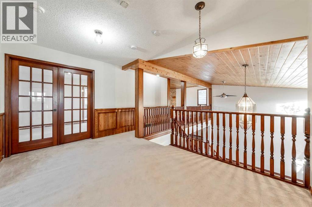 40 Edforth Road Nw, Calgary, AB - Indoor Photo Showing Other Room