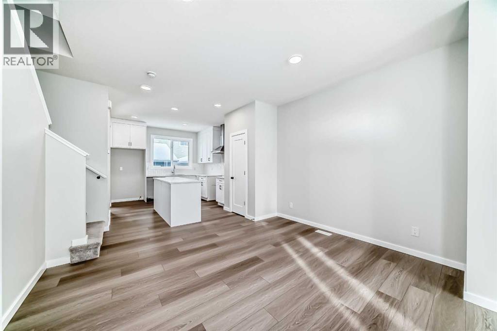 158 Bartlett Crescent Se, Calgary, AB - Indoor