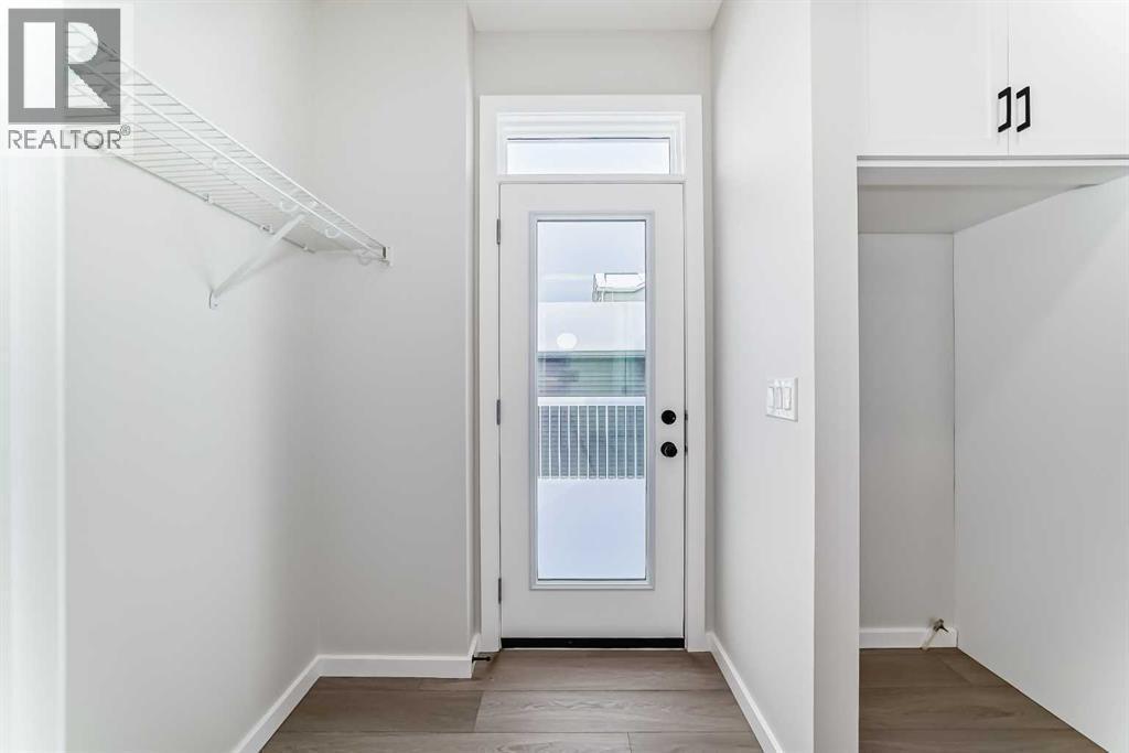 158 Bartlett Crescent Se, Calgary, AB - Indoor