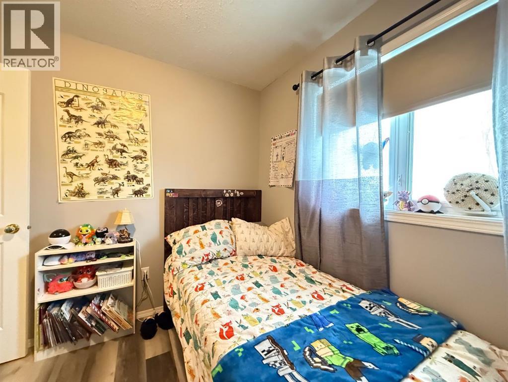 4006 65 Avenue, Lloydminster, AB - Indoor Photo Showing Bedroom