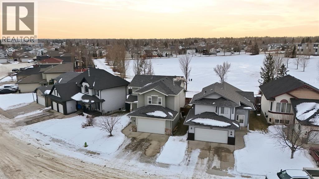 83 Kirton Close, Red Deer, AB - Outdoor