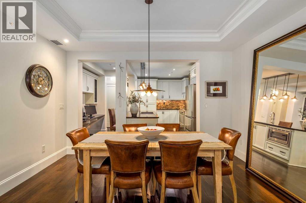 105, 121 Quarry Way Se, Calgary, AB - Indoor Photo Showing Dining Room
