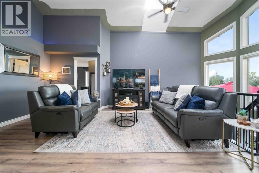 110 Redcliff Way Sw, Redcliff, AB - Indoor