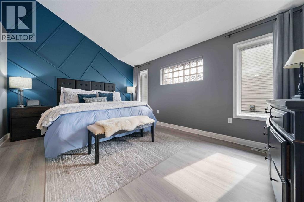 110 Redcliff Way Sw, Redcliff, AB - Indoor Photo Showing Bedroom