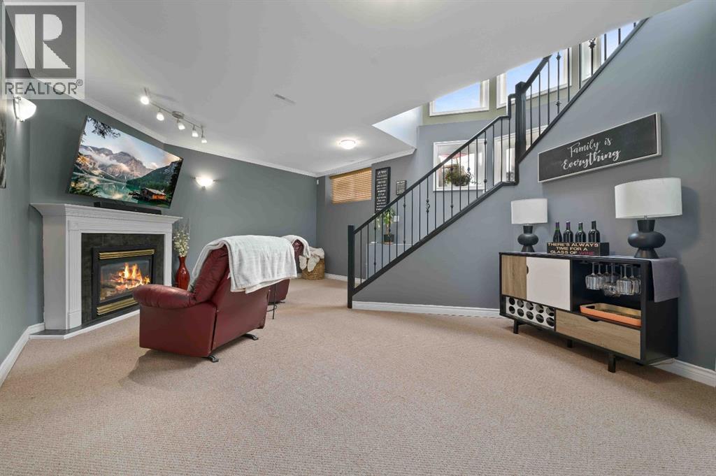 110 Redcliff Way Sw, Redcliff, AB - Indoor Photo Showing Other Room