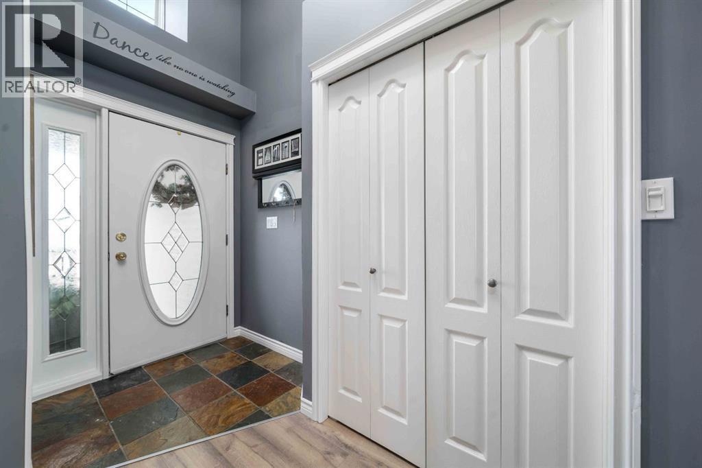 110 Redcliff Way Sw, Redcliff, AB - Indoor Photo Showing Other Room