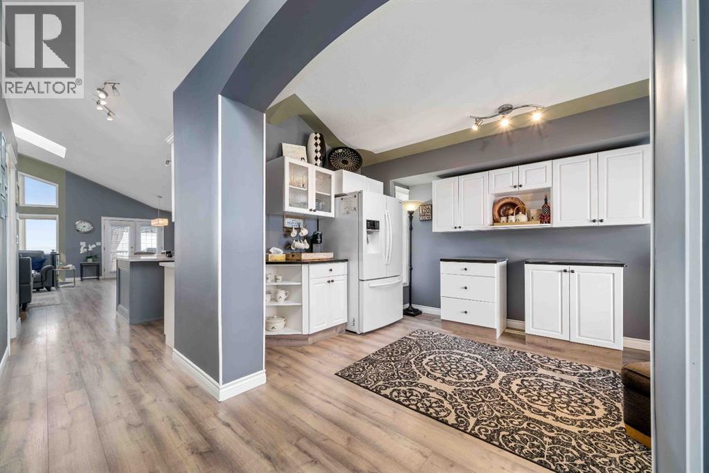 110 Redcliff Way Sw, Redcliff, AB - Indoor