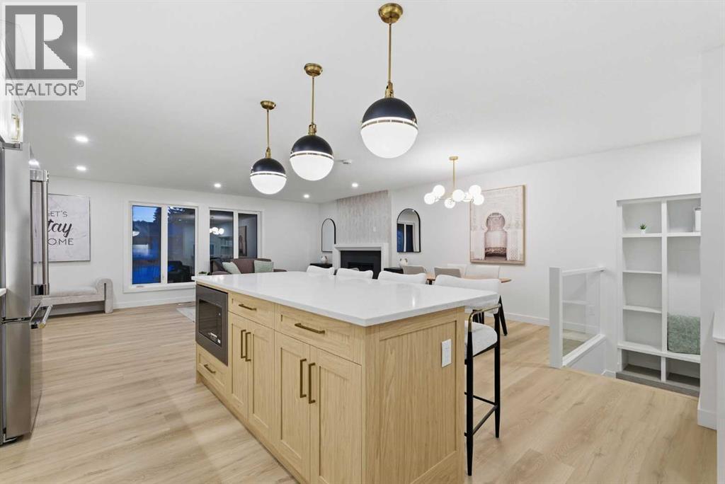 4904 Valiant Drive Nw, Calgary, AB - Indoor Photo Showing Kitchen