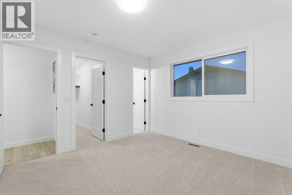 4904 Valiant Drive Nw, Calgary, AB - Indoor Photo Showing Other Room