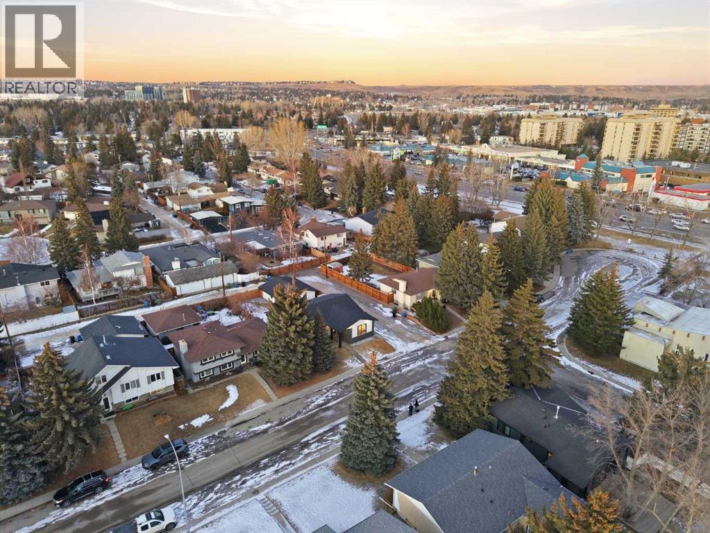 4904 Valiant Drive Nw, Calgary, AB - Outdoor With View