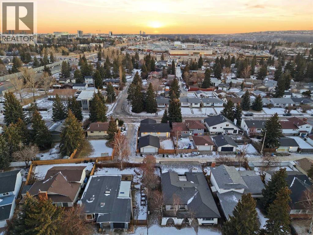 4904 Valiant Drive Nw, Calgary, AB - Outdoor With View