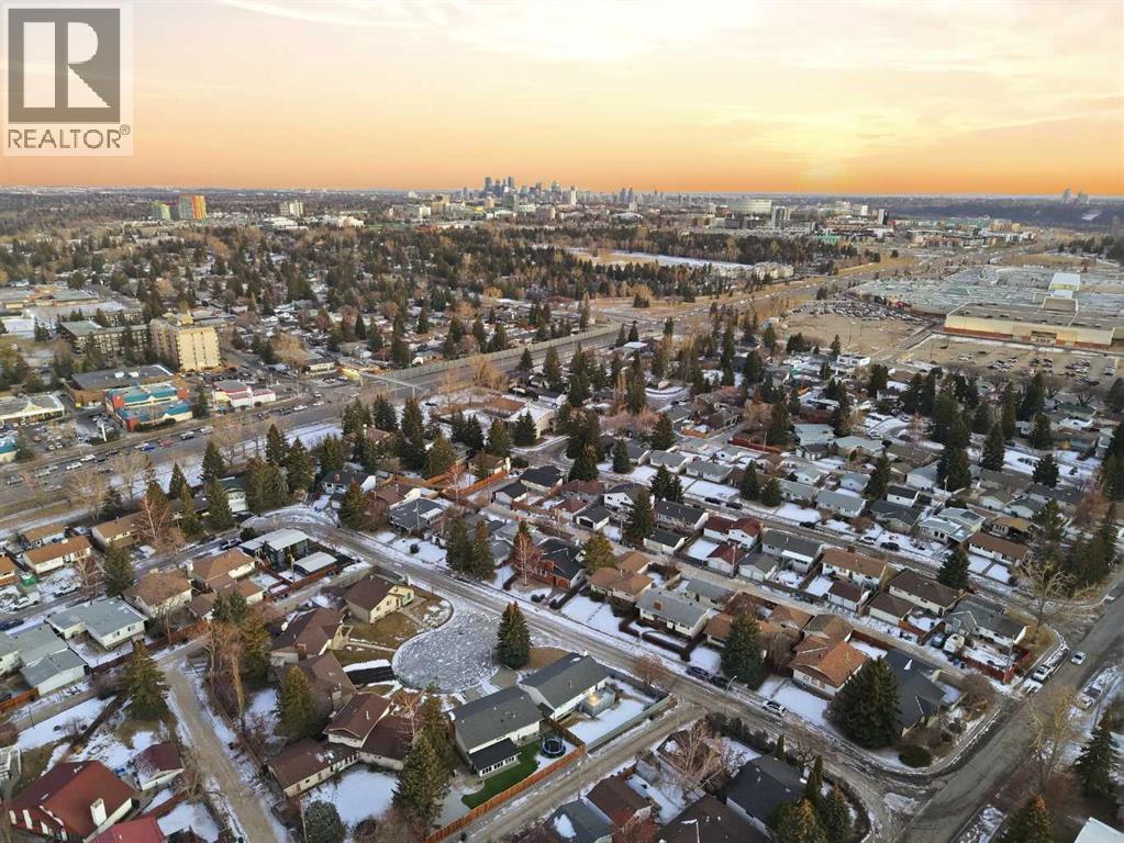 4904 Valiant Drive Nw, Calgary, AB - Outdoor With View