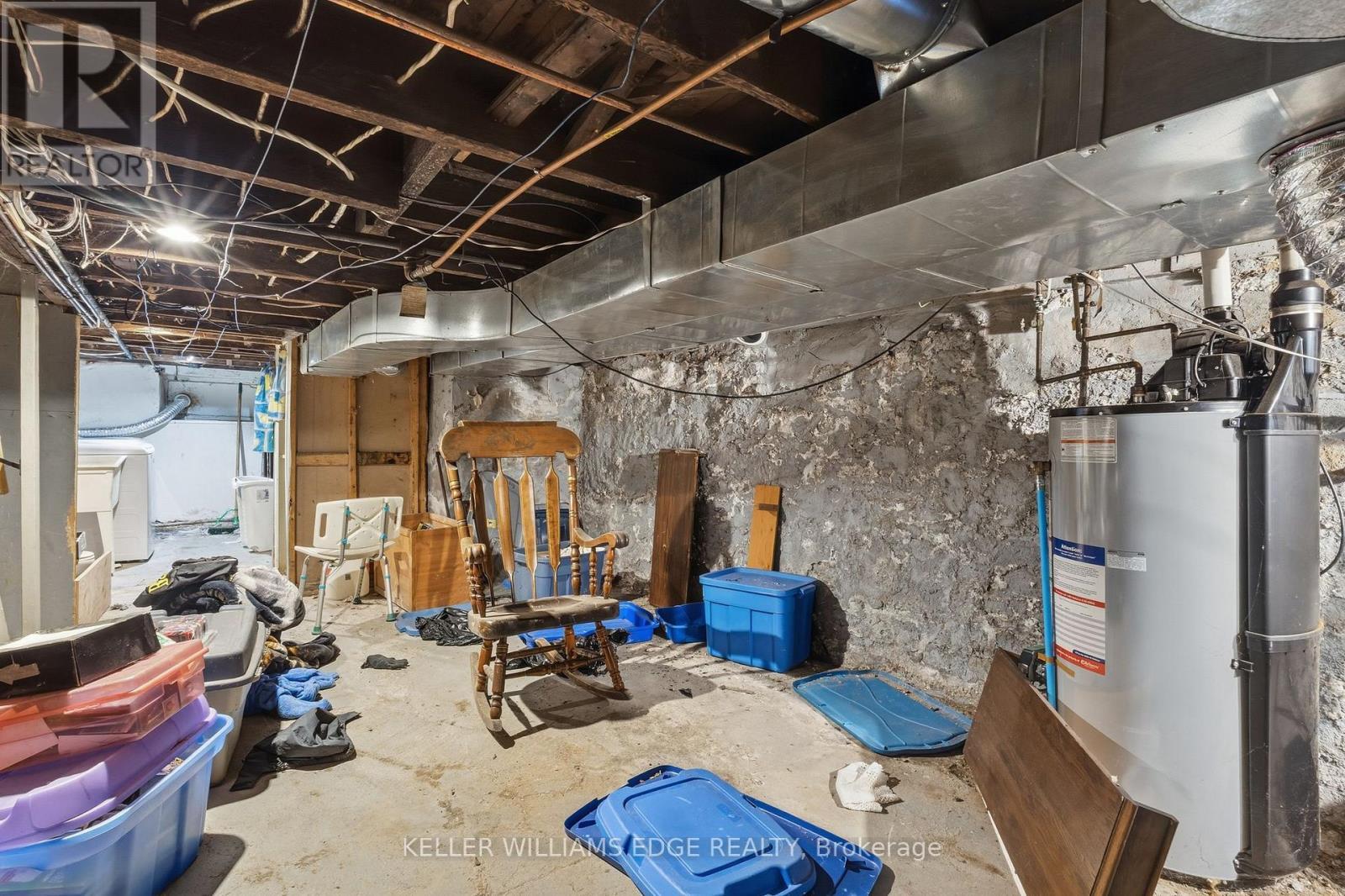 24 Fullerton Avenue, Hamilton, ON - Indoor Photo Showing Basement