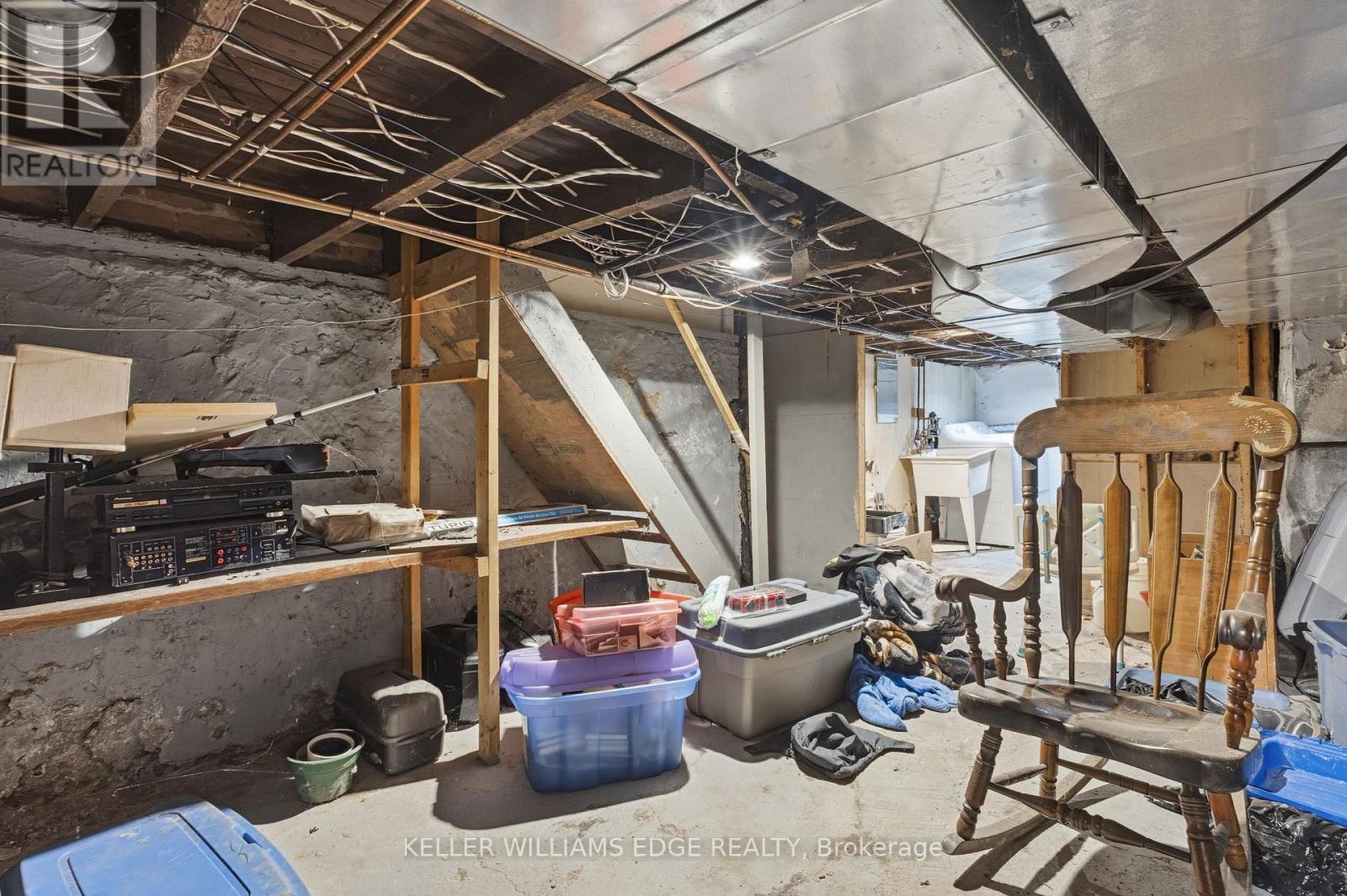 24 Fullerton Avenue, Hamilton, ON - Indoor Photo Showing Other Room