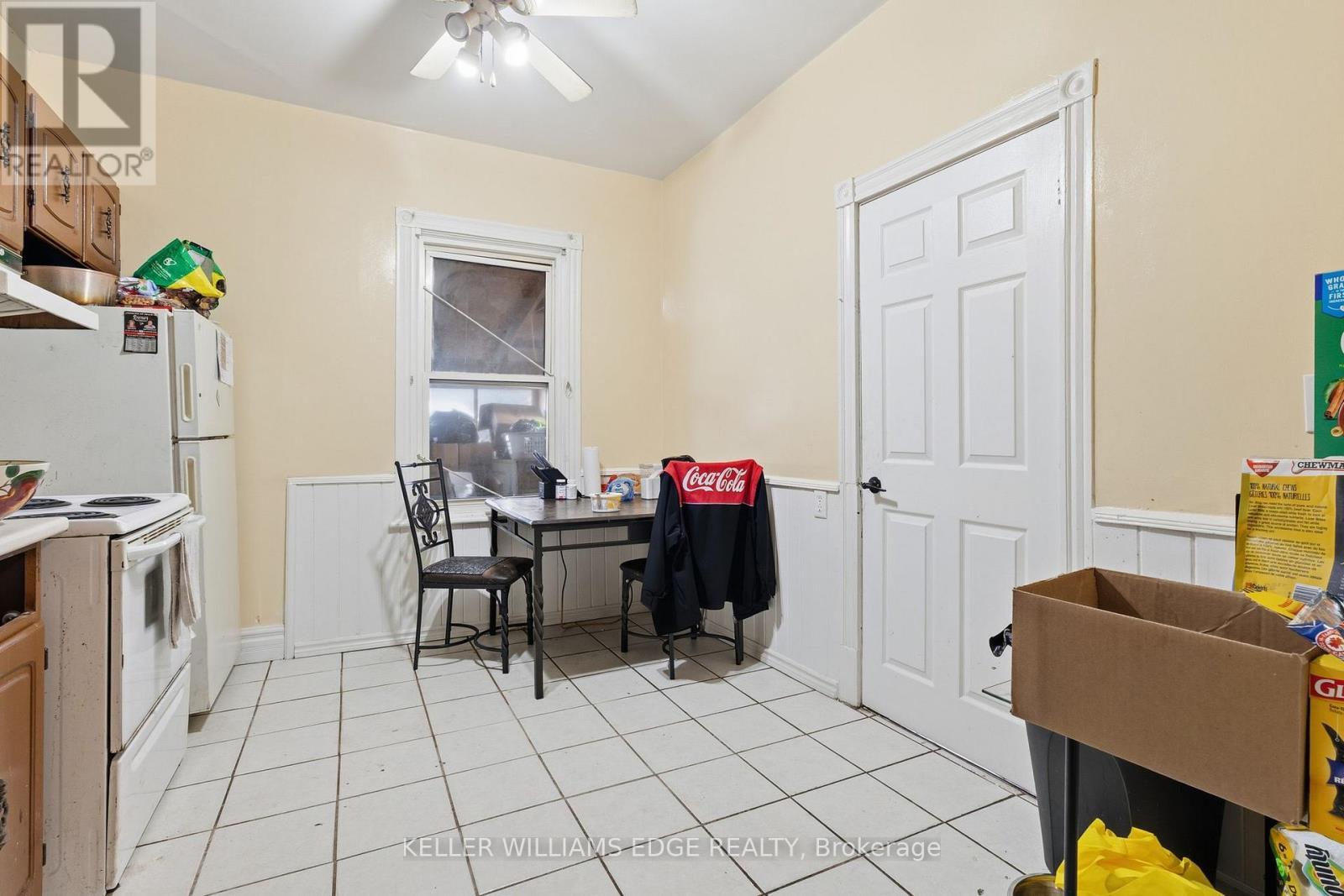 24 Fullerton Avenue, Hamilton, ON - Indoor