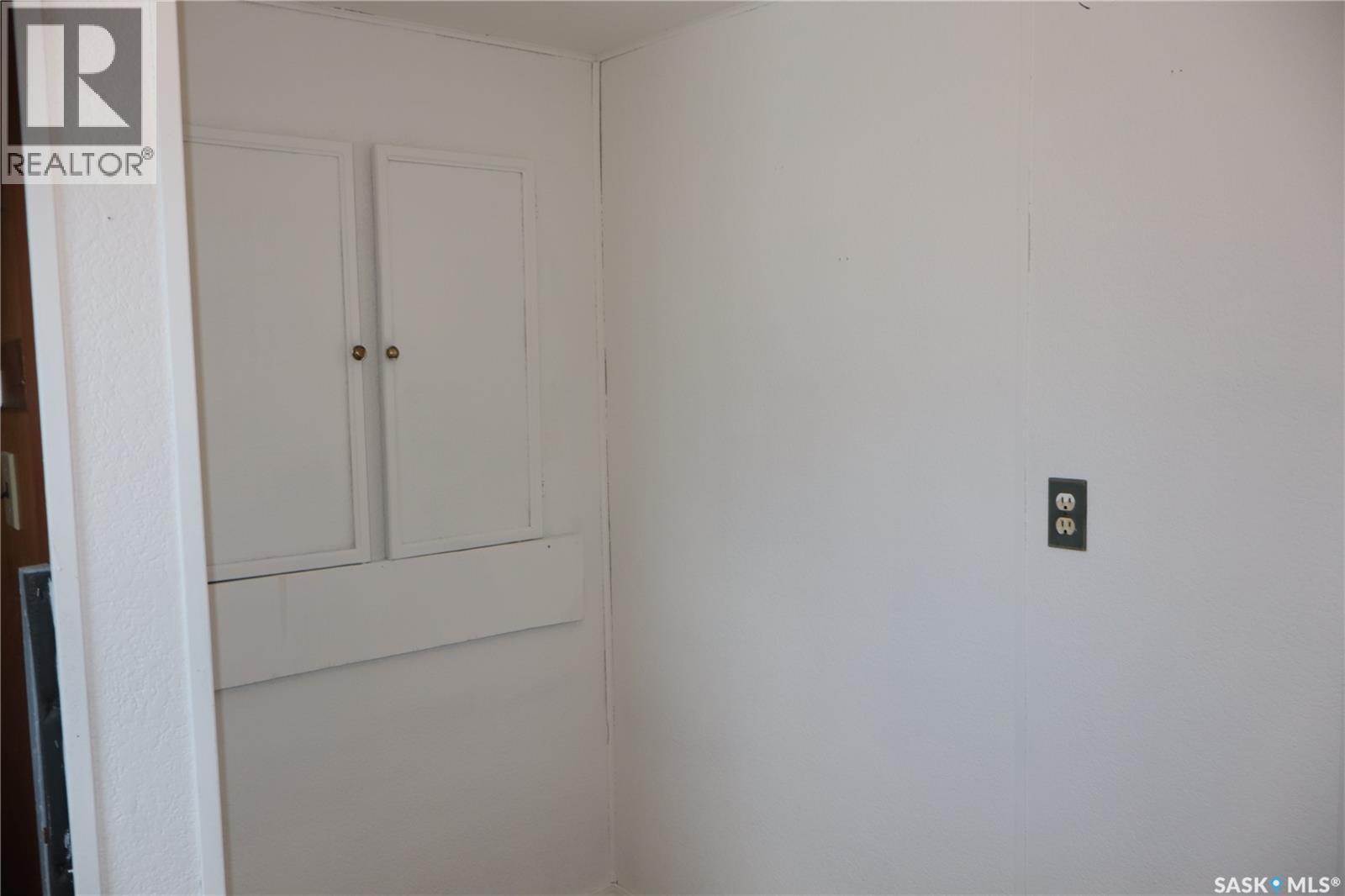 315 7Th Avenue E, Assiniboia, SK - Indoor Photo Showing Other Room