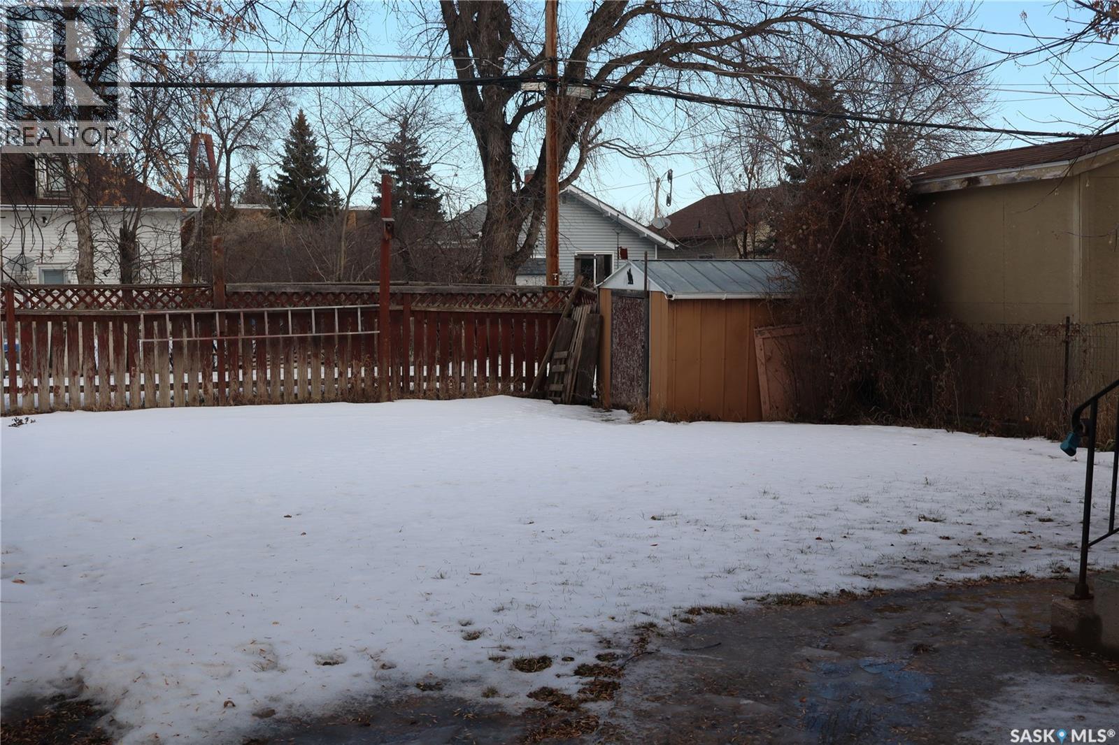 315 7Th Avenue E, Assiniboia, SK - Outdoor