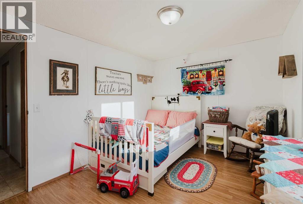 9614 103 Avenue, Clairmont, AB - Indoor Photo Showing Bedroom