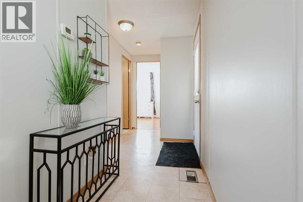 9614 103 Avenue, Clairmont, AB - Indoor Photo Showing Other Room