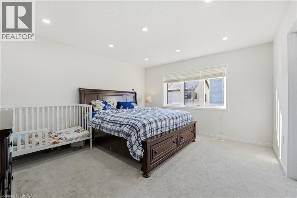 29 Arnold Marshall Boulevard, Caledonia, ON - Indoor Photo Showing Bedroom