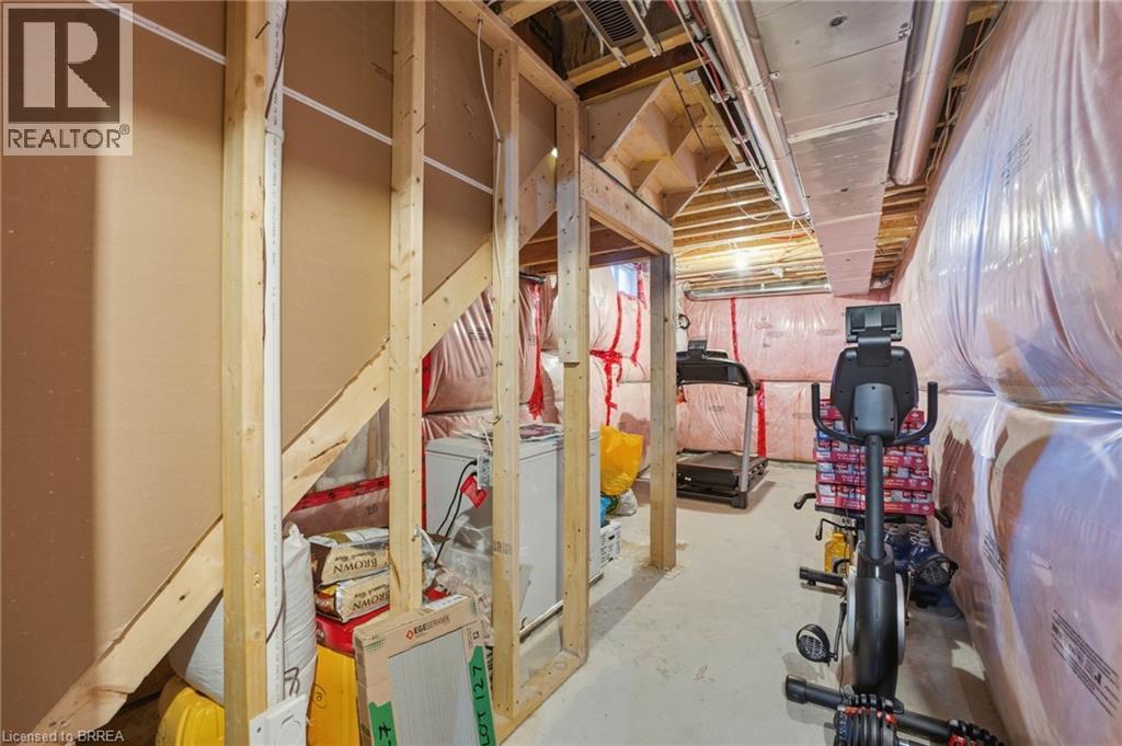 29 Arnold Marshall Boulevard, Caledonia, ON - Indoor Photo Showing Other Room