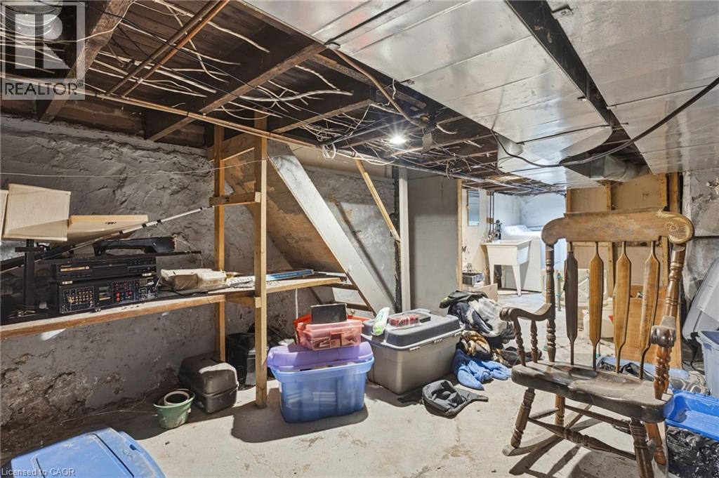 24 Fullerton Avenue, Hamilton, ON - Indoor Photo Showing Other Room