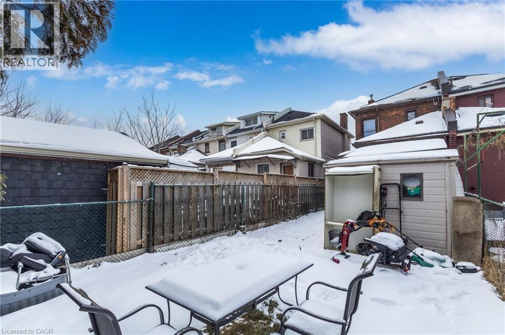 24 Fullerton Avenue, Hamilton, ON - Outdoor