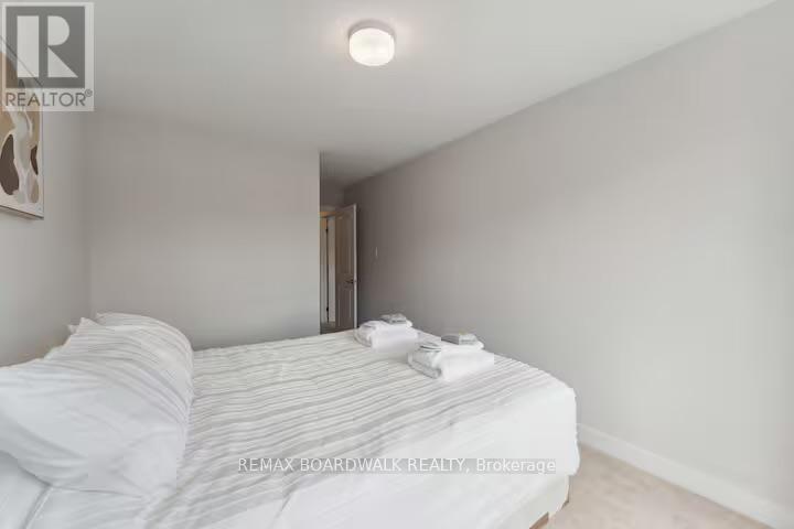 209 Anyolite Private, Ottawa, ON - Indoor Photo Showing Bedroom