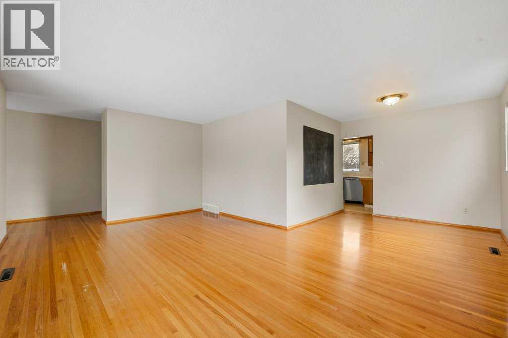 2719 Chalice Road Nw, Calgary, AB - Indoor Photo Showing Other Room