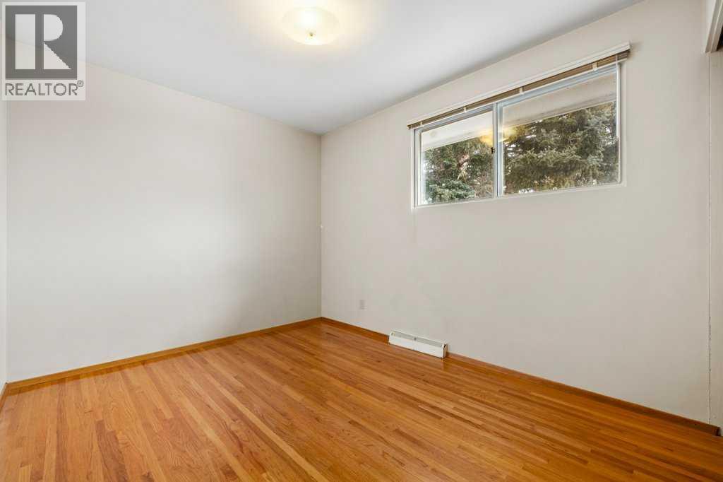 2719 Chalice Road Nw, Calgary, AB - Indoor Photo Showing Other Room