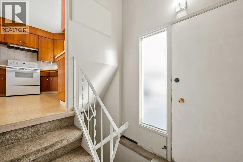 2719 Chalice Road Nw, Calgary, AB - Indoor Photo Showing Other Room